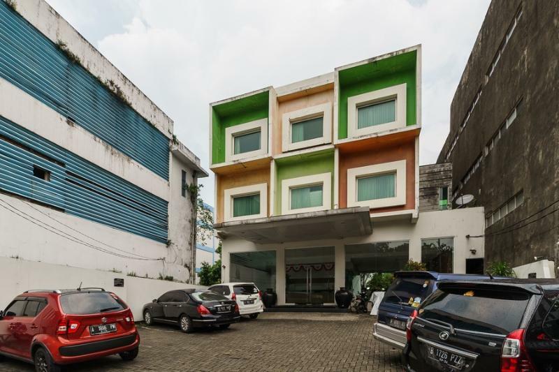 Reddoorz Plus @ Gunung Sahari 2 Jakarta Exterior foto